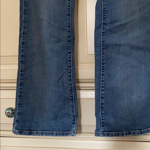 Levi’s Jeans - Picture 2 of 3